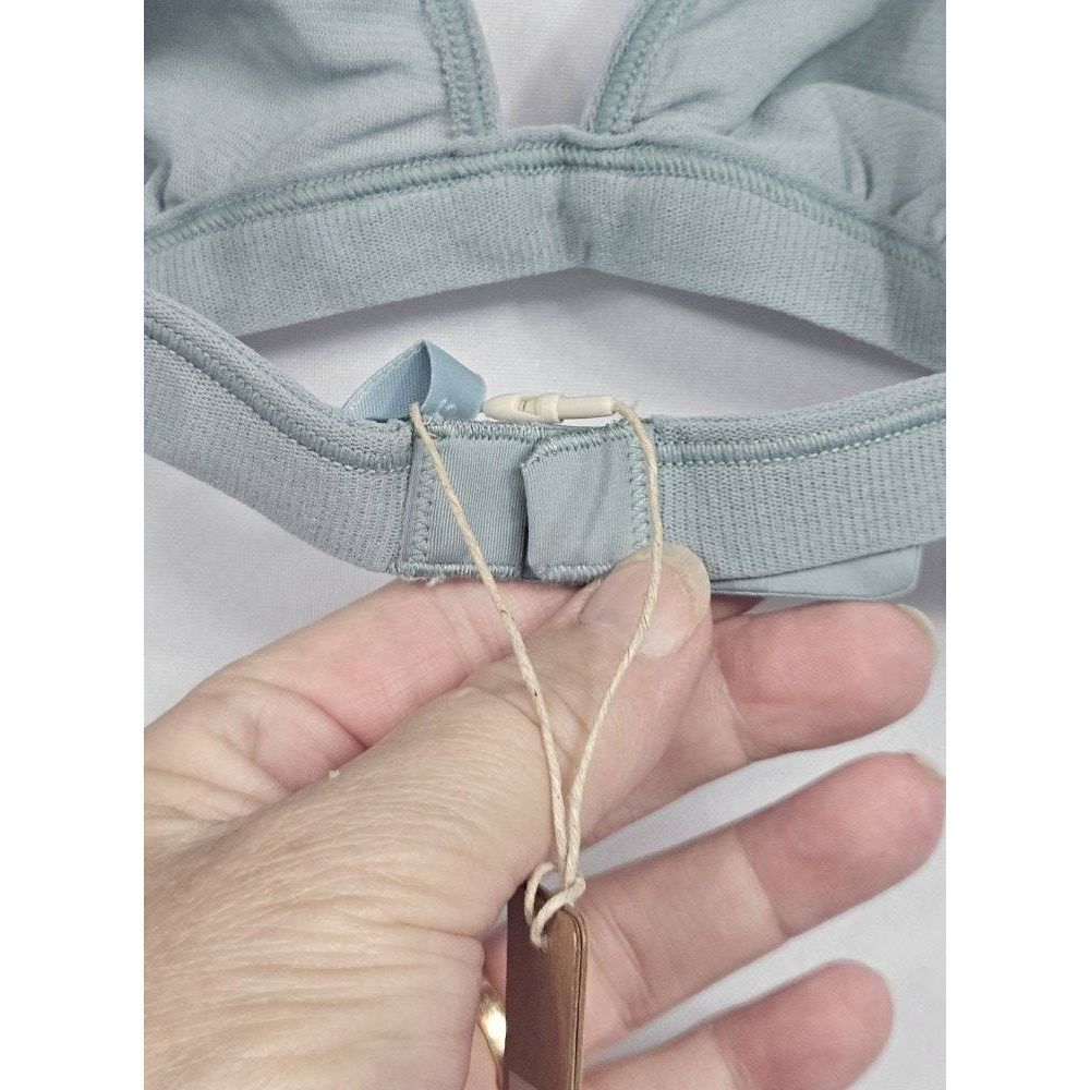 ‎Skims Triangle bra Nwt - Picture 4 of 7
